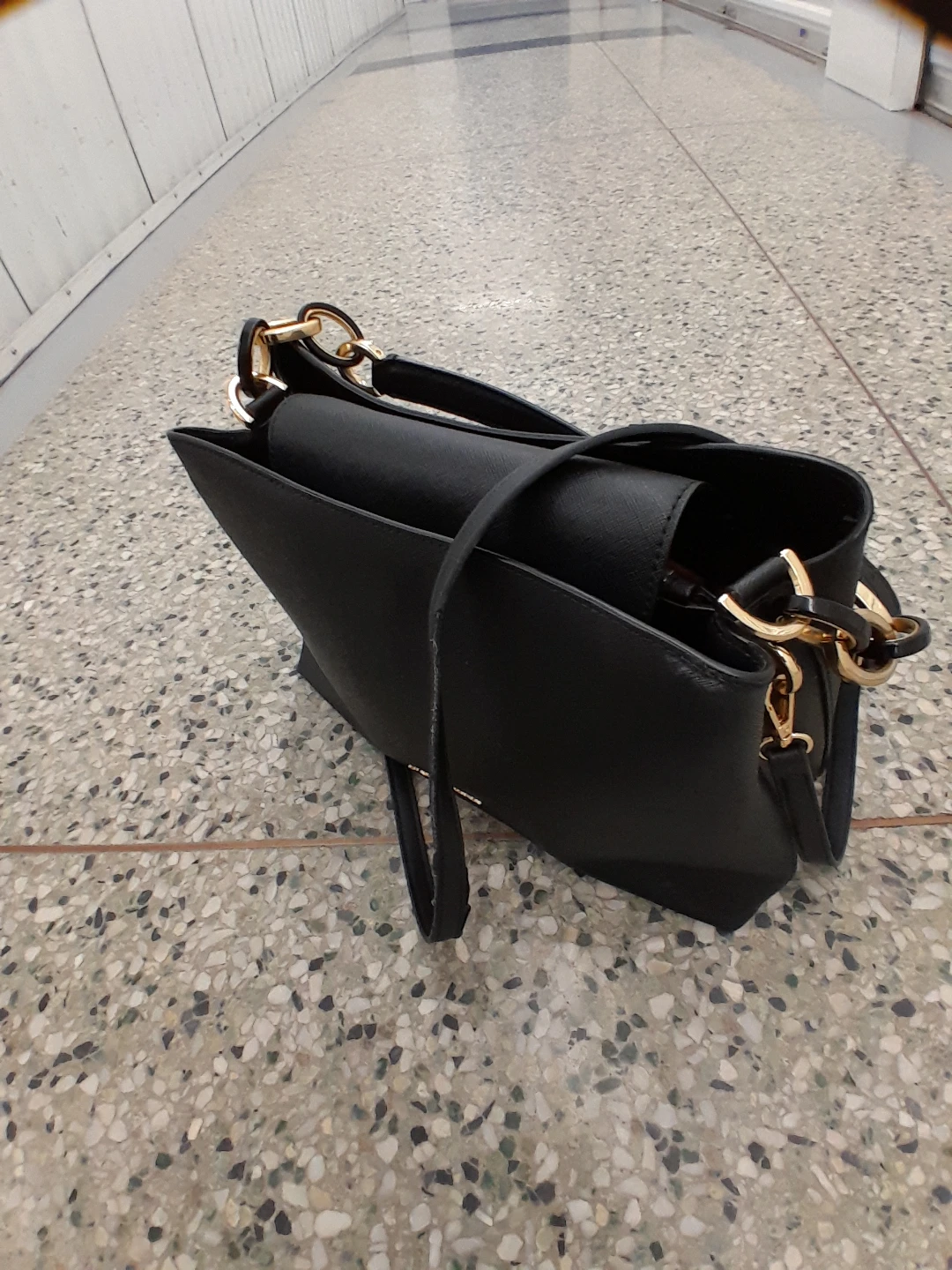 Michael Kors Black Leather Shoulder Bag - photo 2