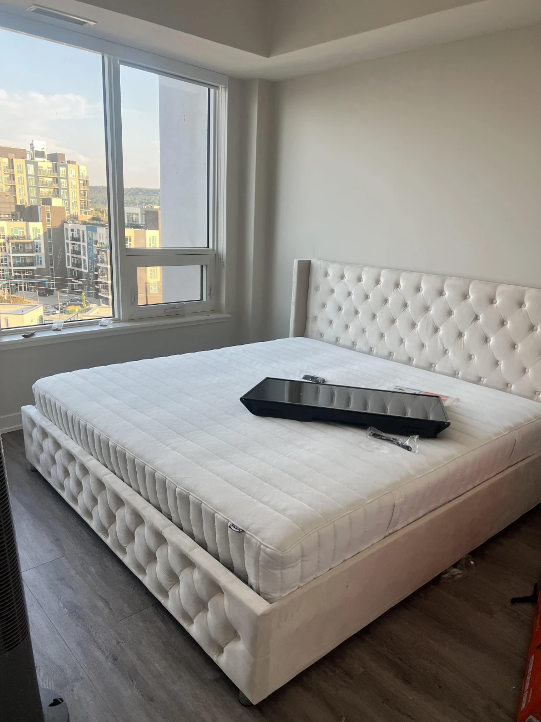 King Tufted Upholstered Bed Frame