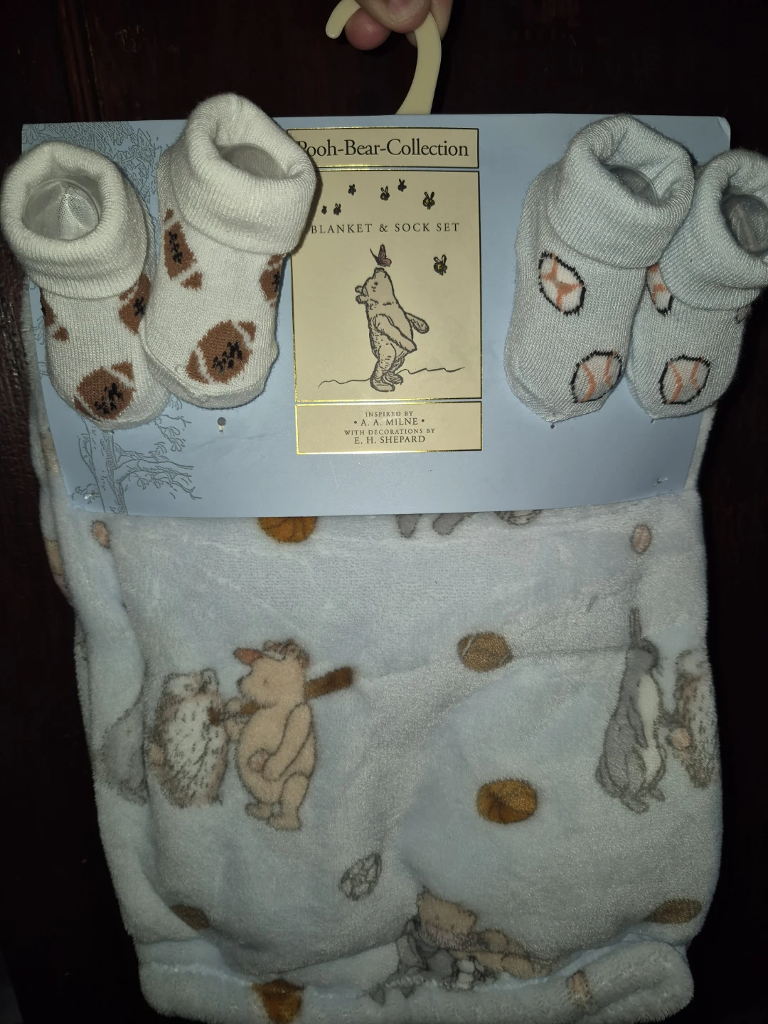 Winnie the Pooh Blanket & Sock Set - photo 2
