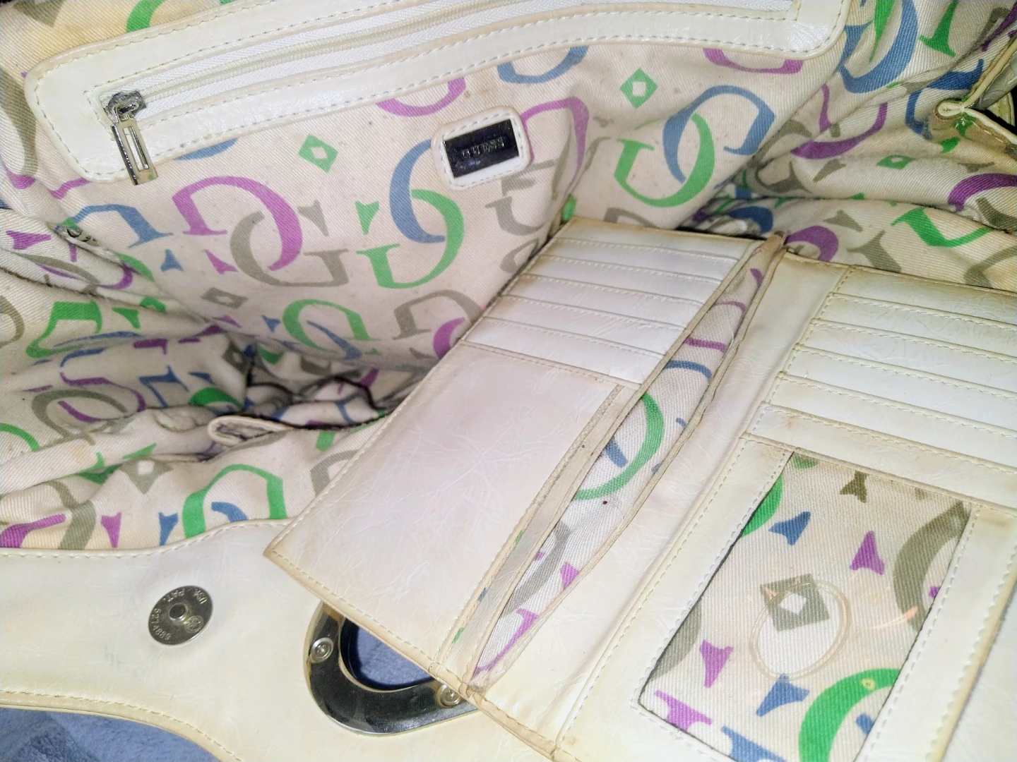 Vintage Y2K GUESS Handbag And Matching Wallet Set - photo 2