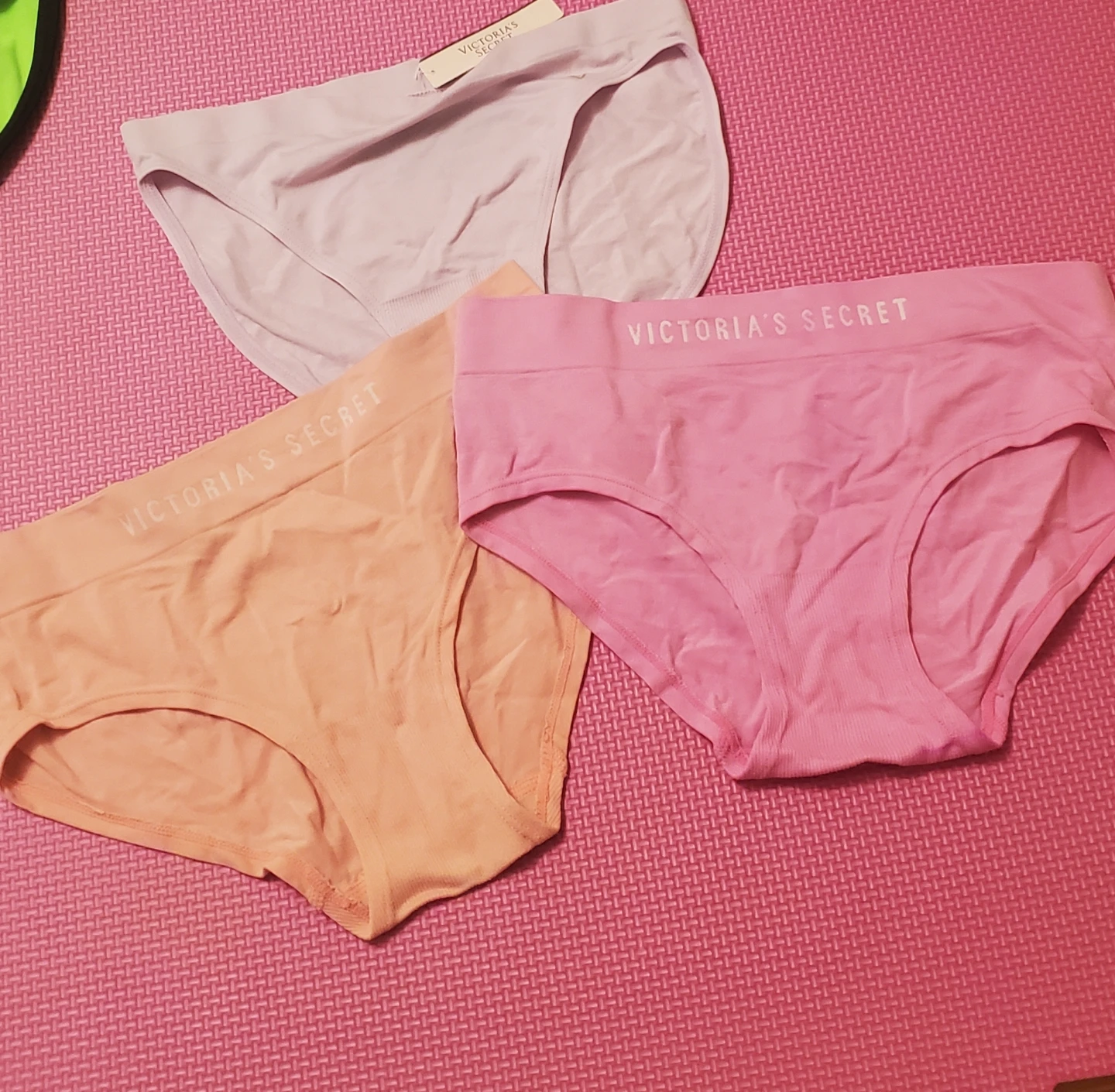 Victoria's Secret Pink & Purple Seamless Panties - Size xs