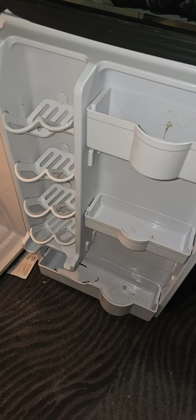 Whirlpool Mini Fridge - photo 3