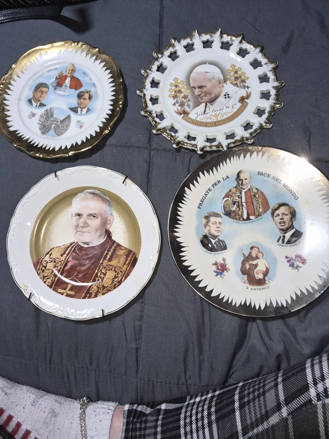 Pope John Paul II Commemorative Plates (Set of 4)