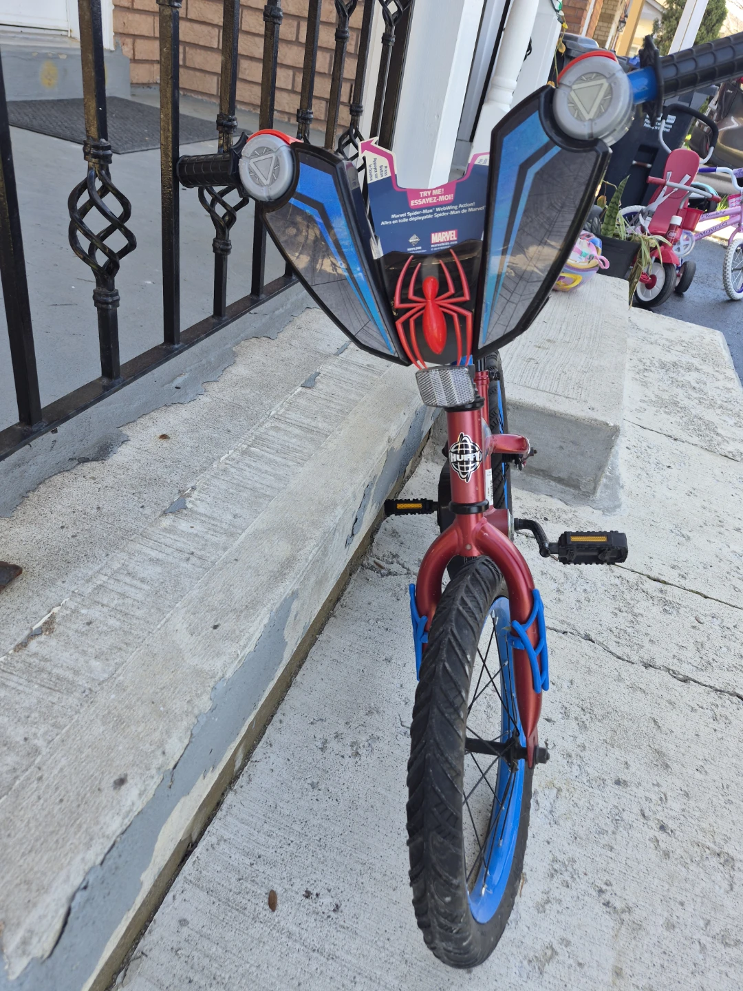 Spider-Man Kids Bike with Helmet and Pads - photo 2