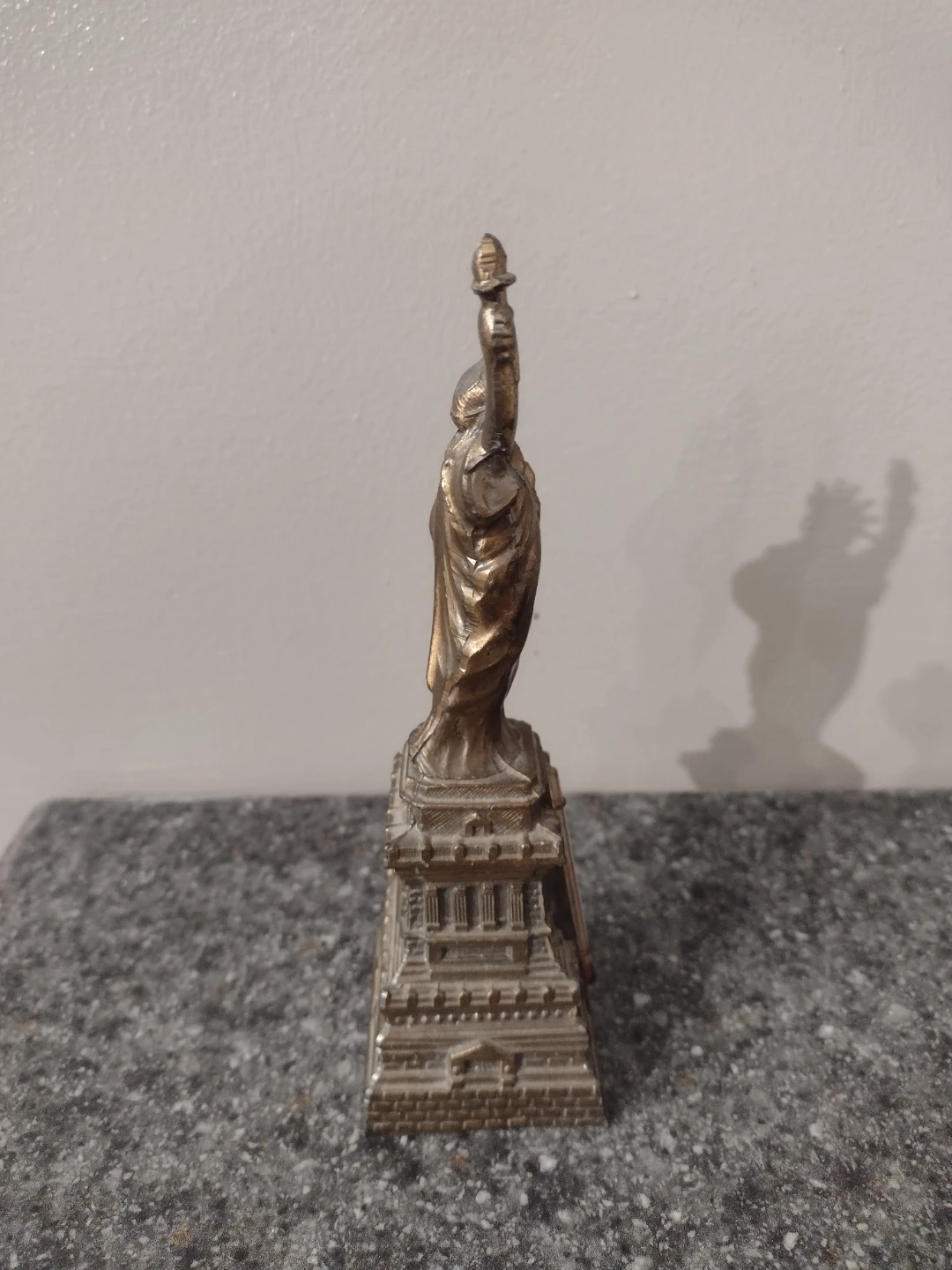 Statue of Liberty Thermometer Figurine - photo 2