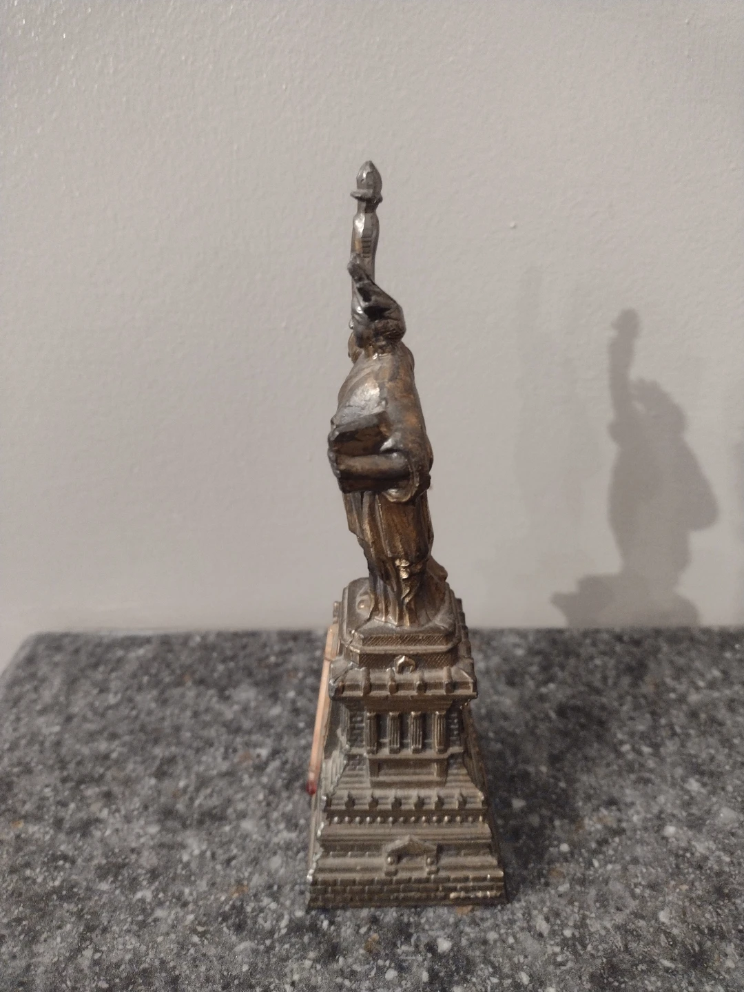 Statue of Liberty Thermometer Figurine - photo 4