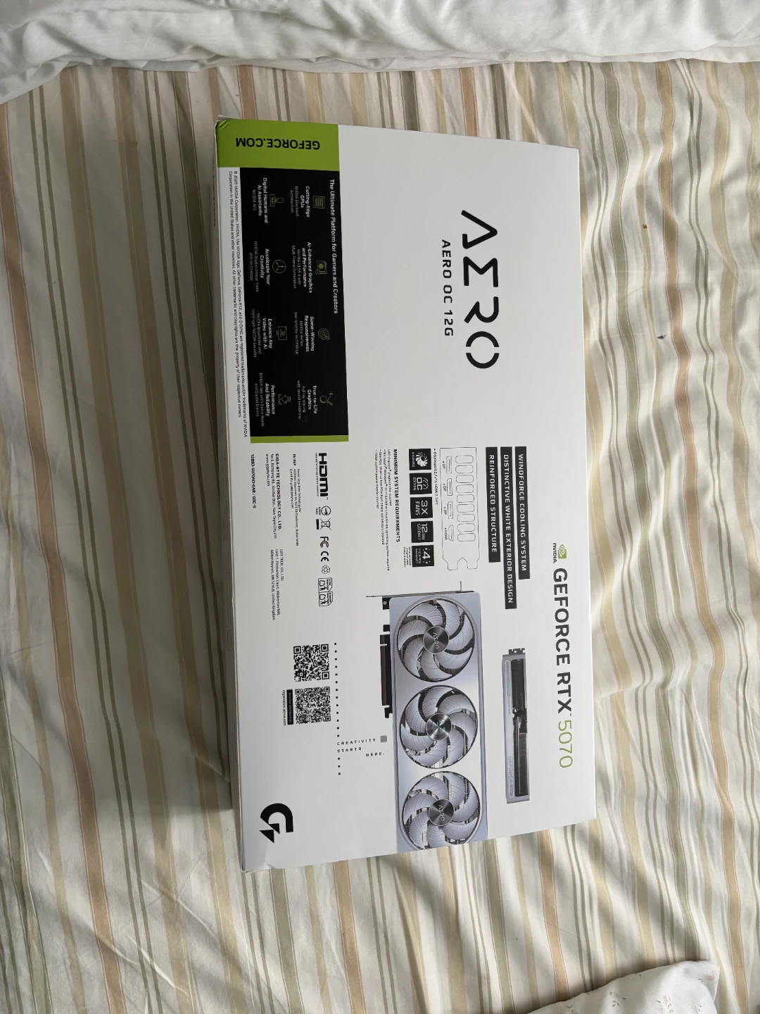 Gigabyte GeForce RTX 5070 AERO OC 12G Graphics Card - photo 2