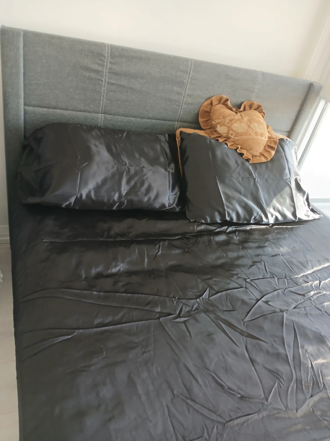 Grey Upholstered Queen Bed Frame - photo 5