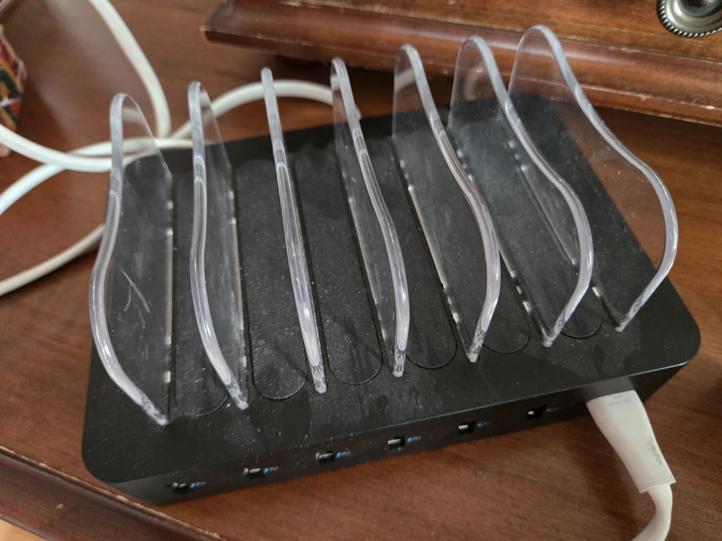 6-Port USB Charging Station with Dividers - photo 2