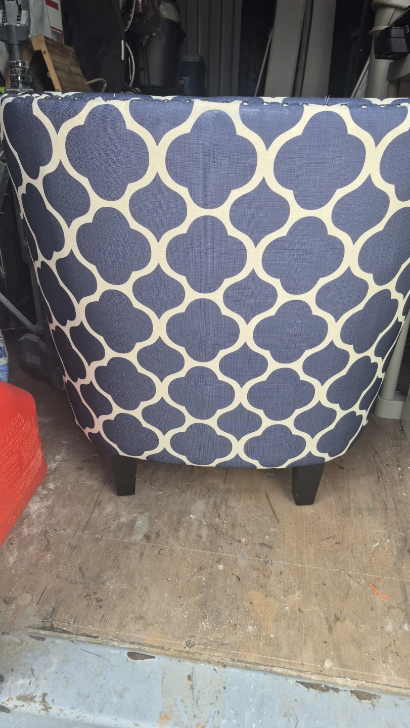 Blue and White Quatrefoil Accent Chair - photo 2