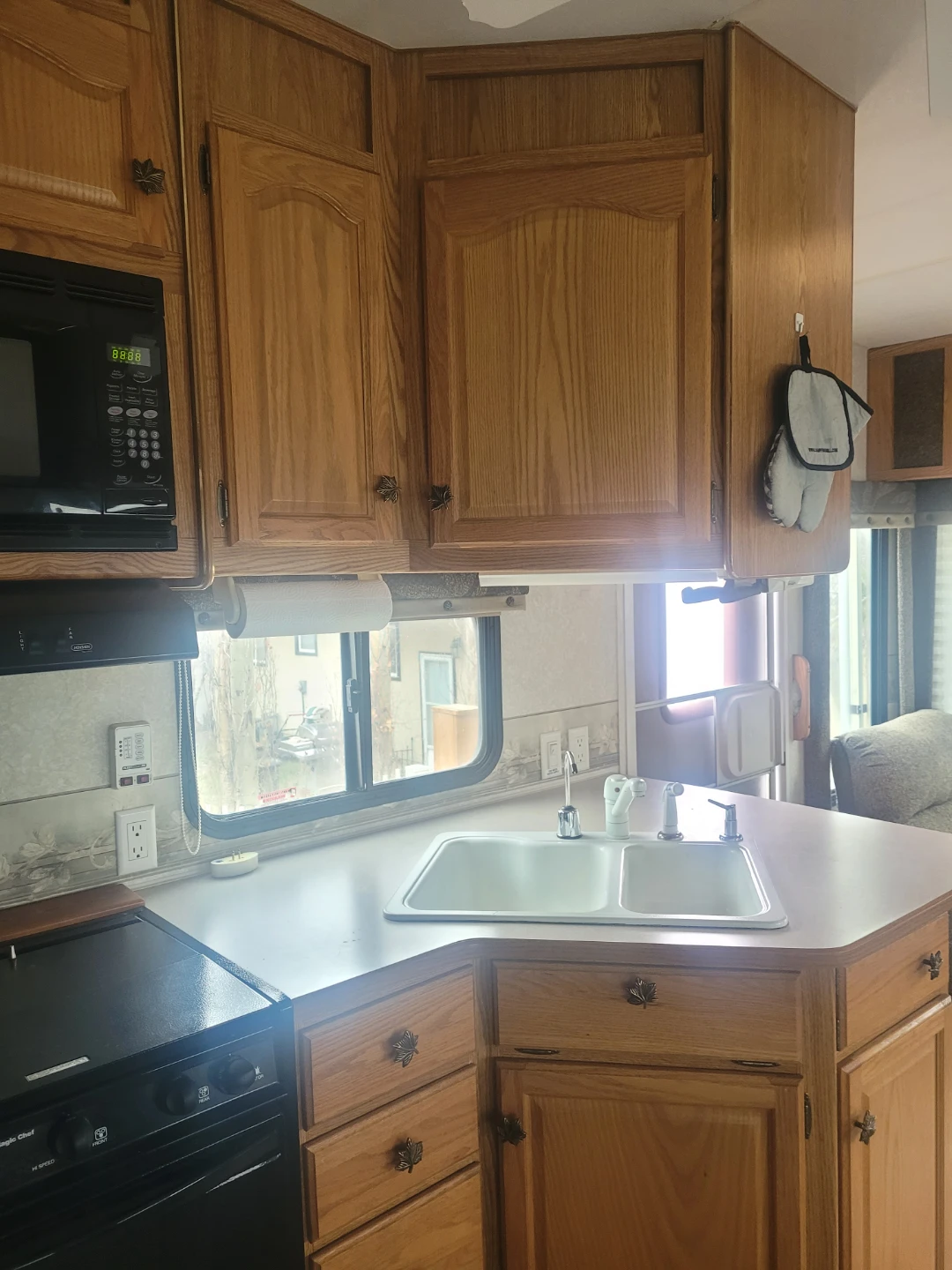 Fleetwood RV Wilderness Advantage Camper - photo 2