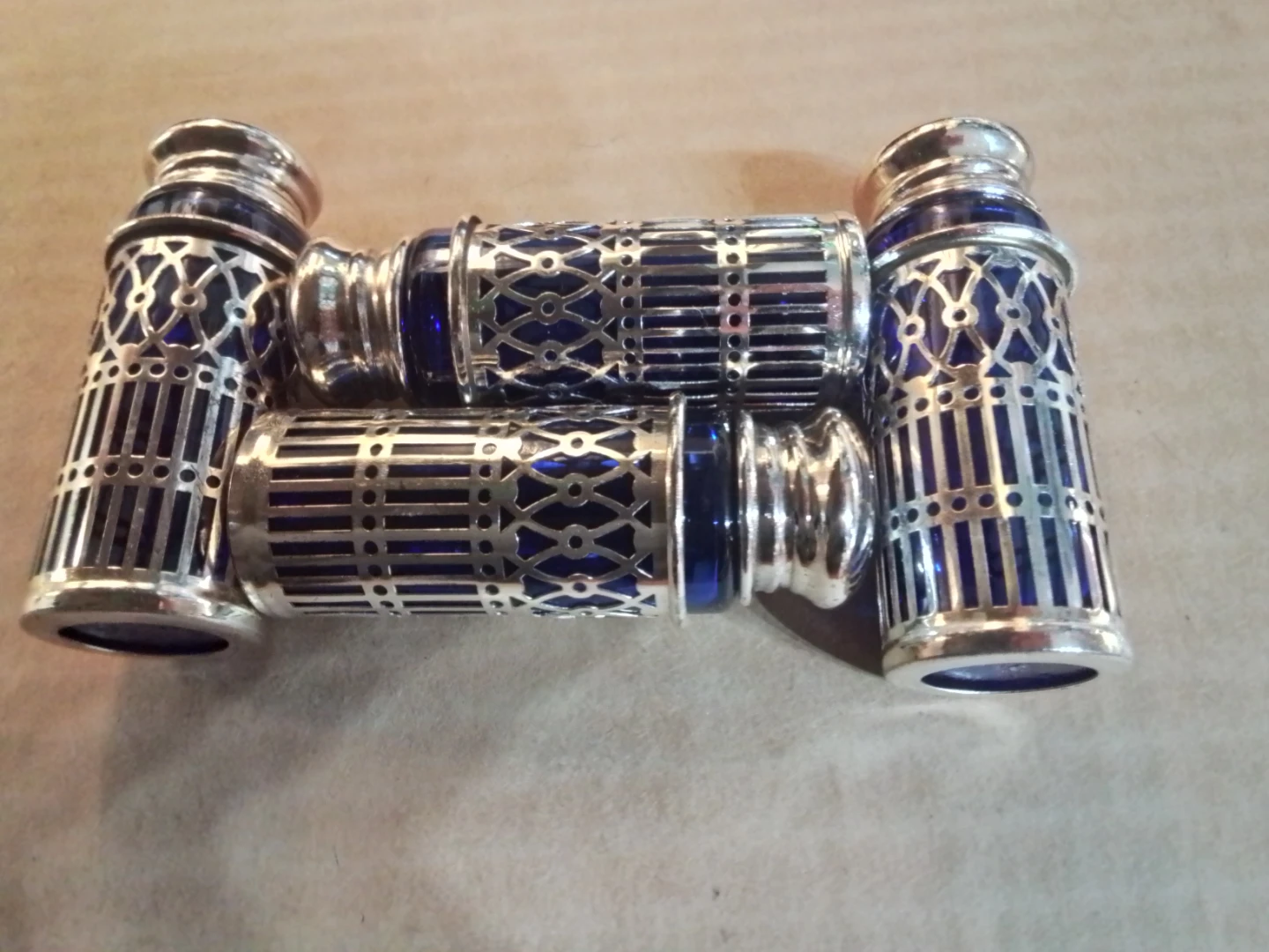 4 Vintage Silver Plated Salt + Pepper Shakers with Cobalt Blue - photo 4