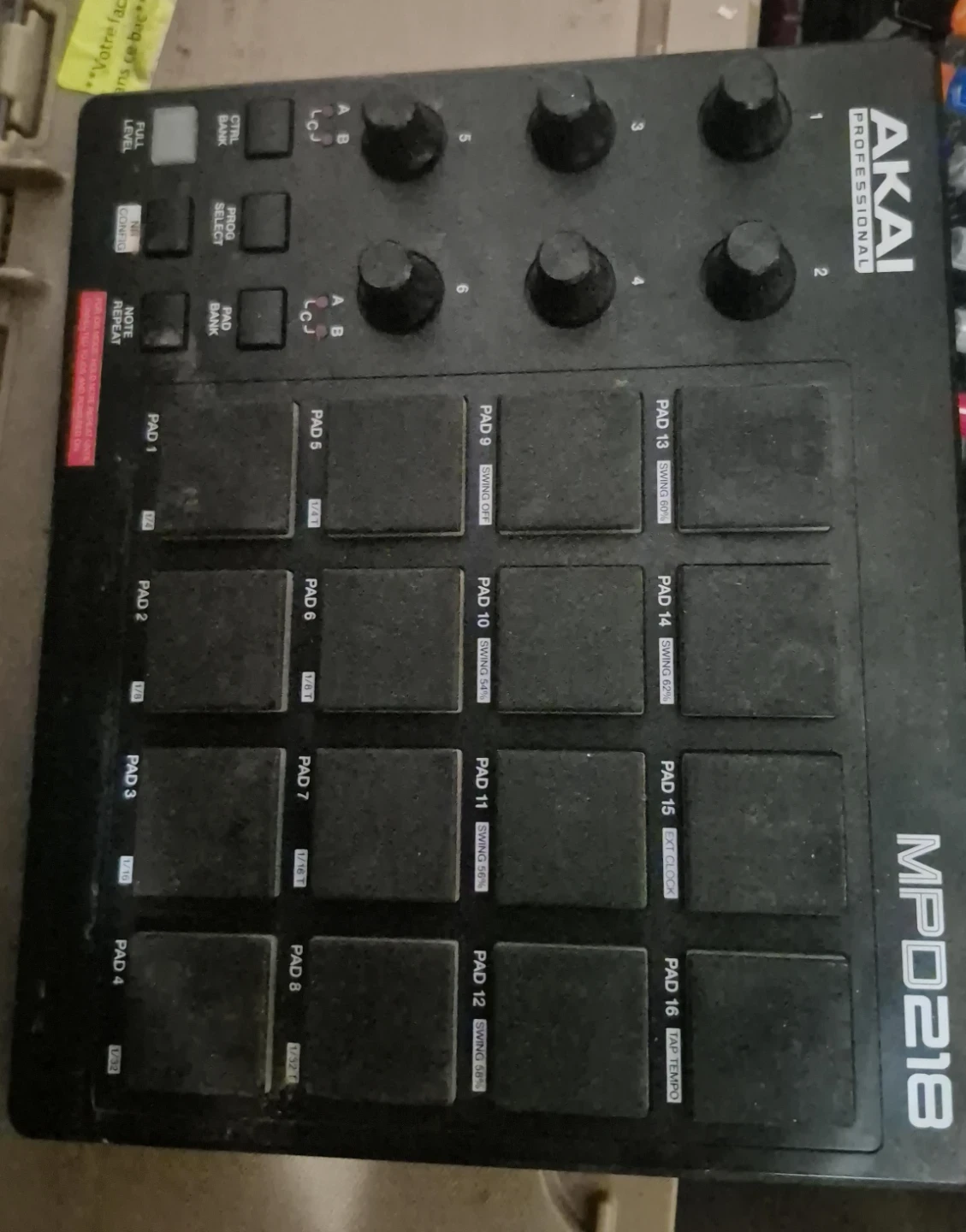 AKAI PROFESSIONAL MPD218 Pad Controller