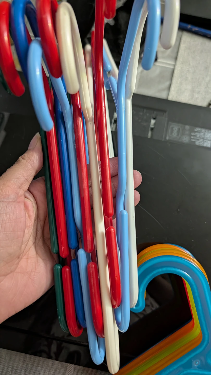 Assorted Colourful Plastic Hangers- small - photo 3