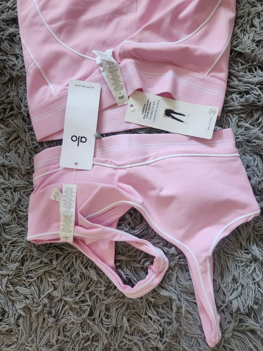 Alo Yoga Pink Ribbed Bra and Leggings Set - photo 5