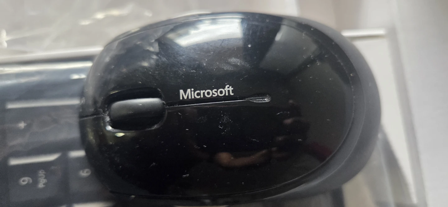 Microsoft Wireless Comfort Keyboard and Mouse Combo - photo 2