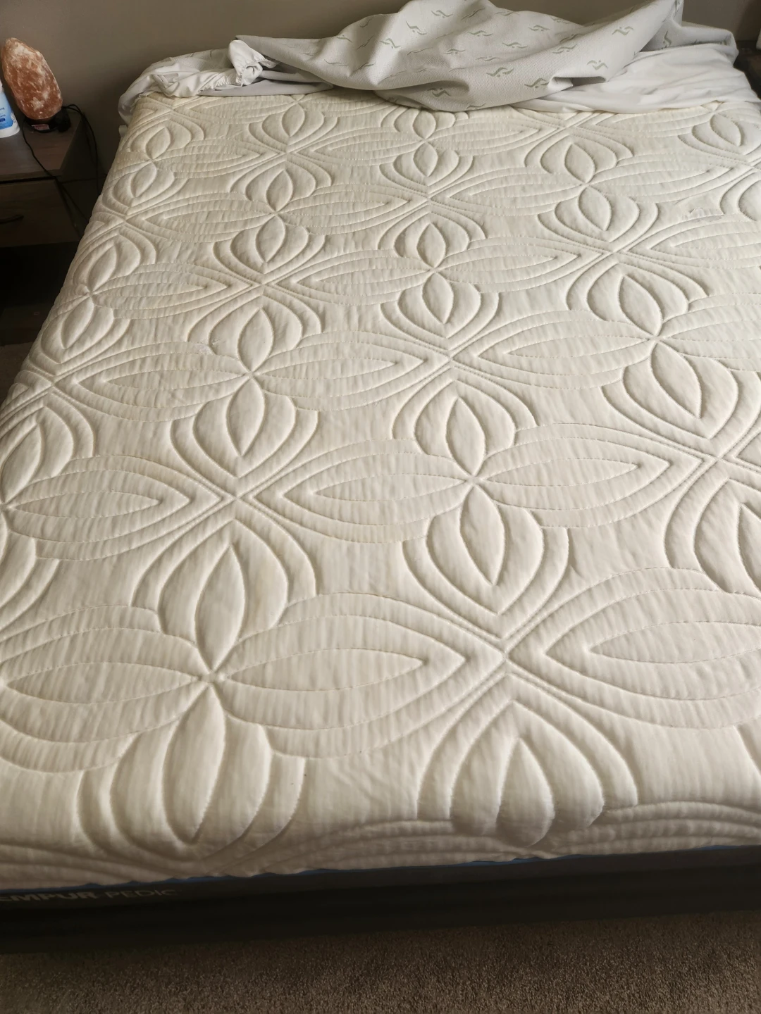 Tempur-Pedic Embrace 2.0 Mattress with beds frame - photo 2