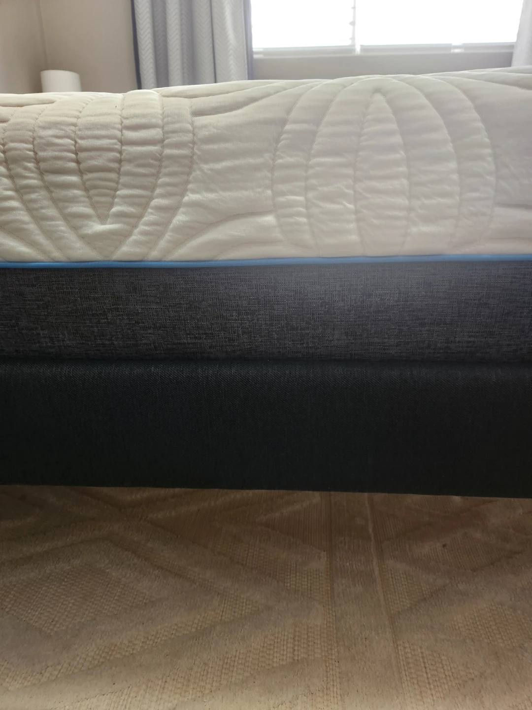 Tempur-Pedic Embrace 2.0 Mattress with beds frame - photo 3