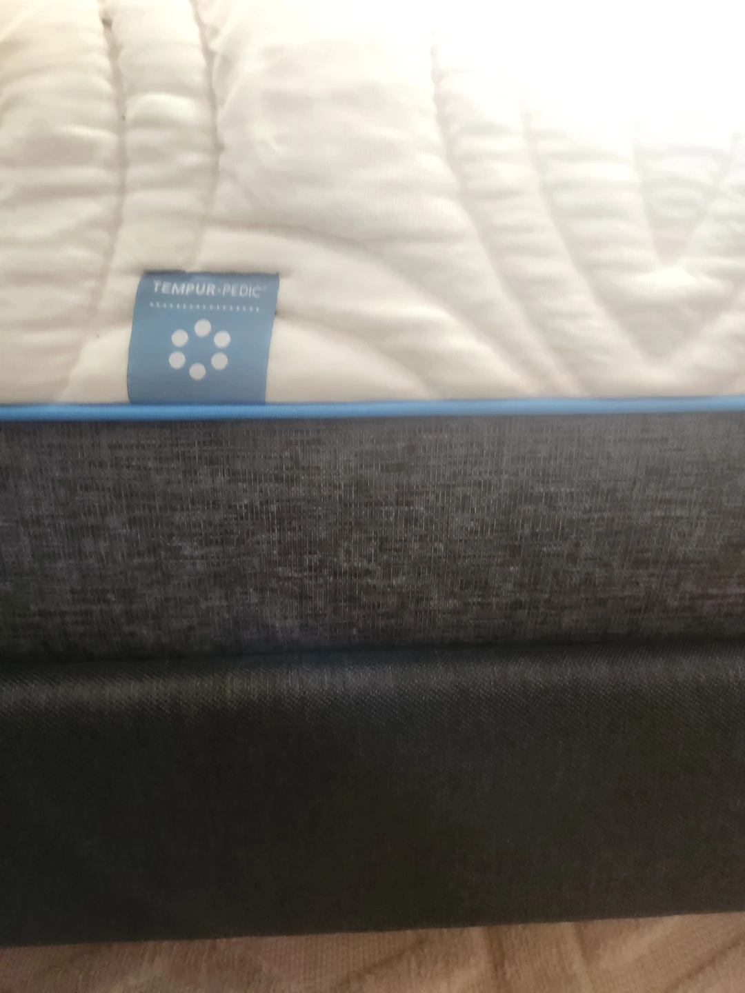 Tempur-Pedic Embrace 2.0 Mattress with beds frame - photo 4