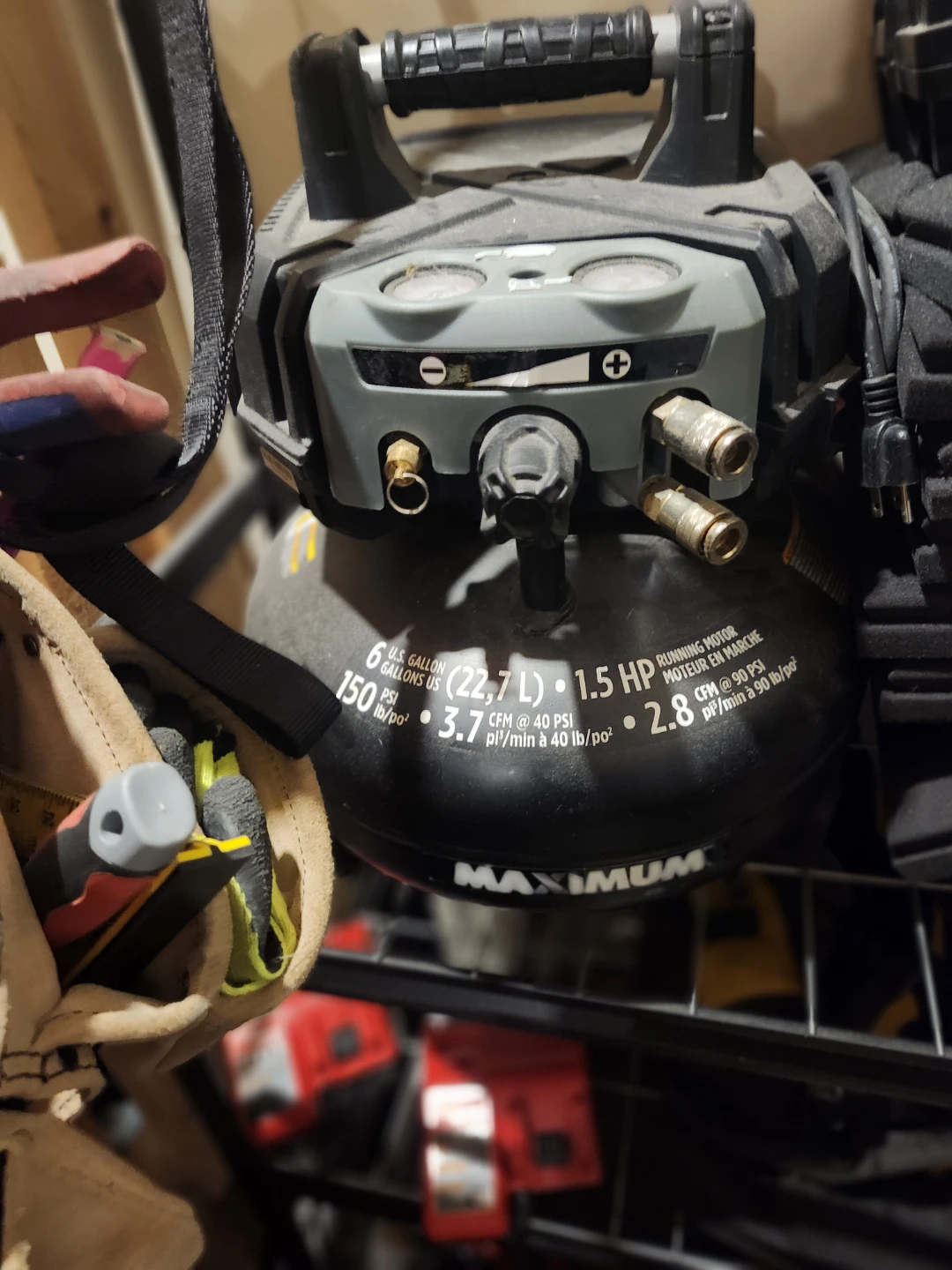 Mastercraft 6 Gallon Air Compressor Kit🌱 - photo 2