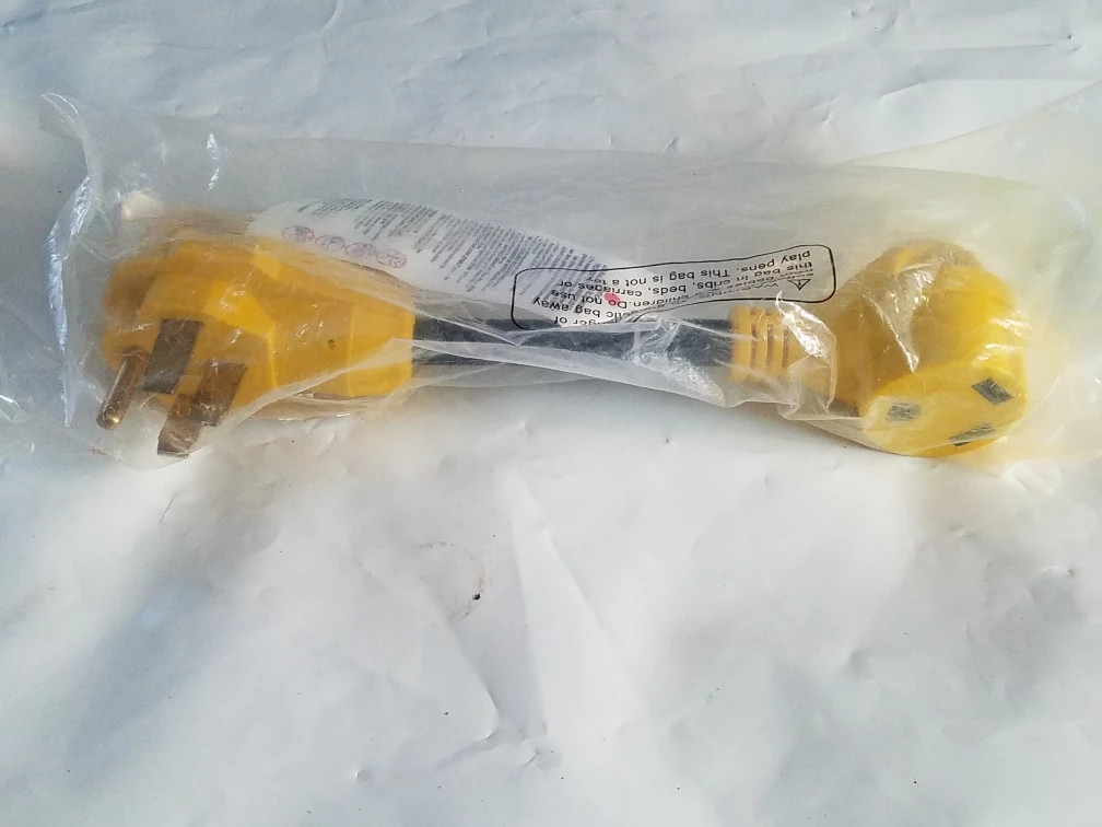 FrostyRide RV Power Adapter Plug - photo 2