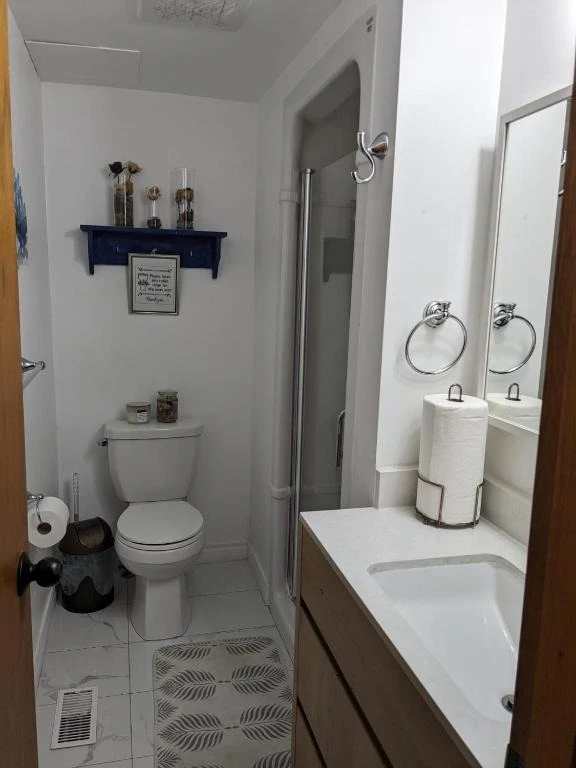 Room for rent in the best location, Peterborough, ON. - photo 5