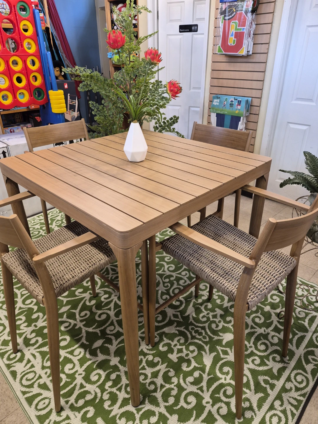 New outdoor 5 piece aluminum patio set