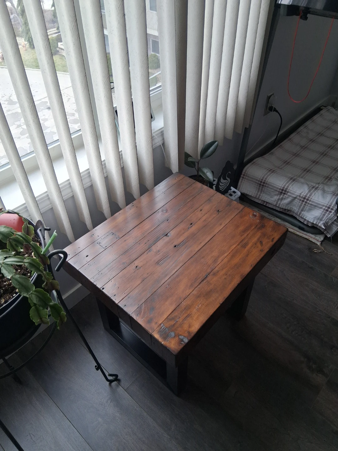 Rustic Wood Coffee Table with Black Metal Legs - photo 3
