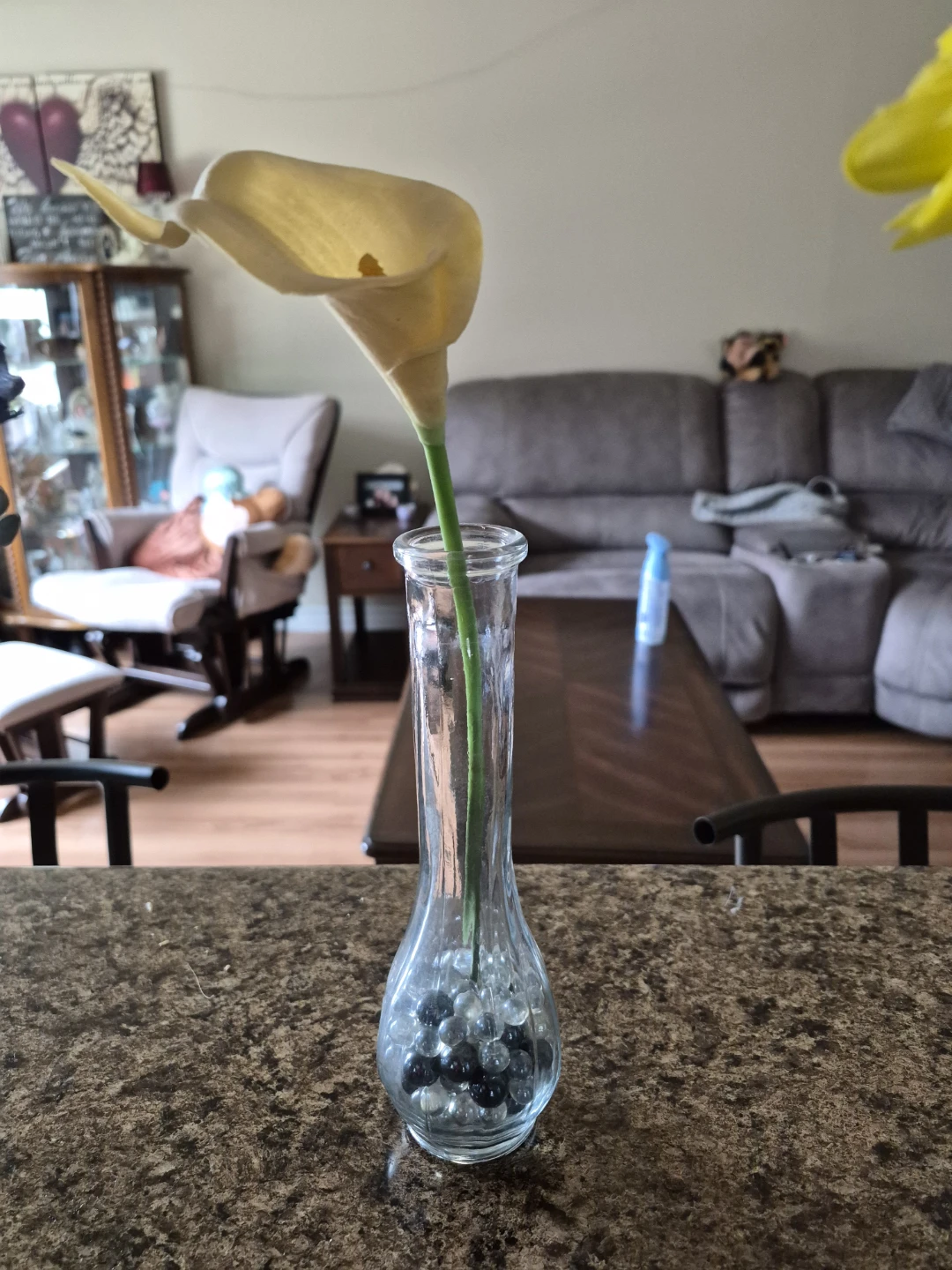 Glass Vase with Decorative Stones and Artificial Flowers - photo 3