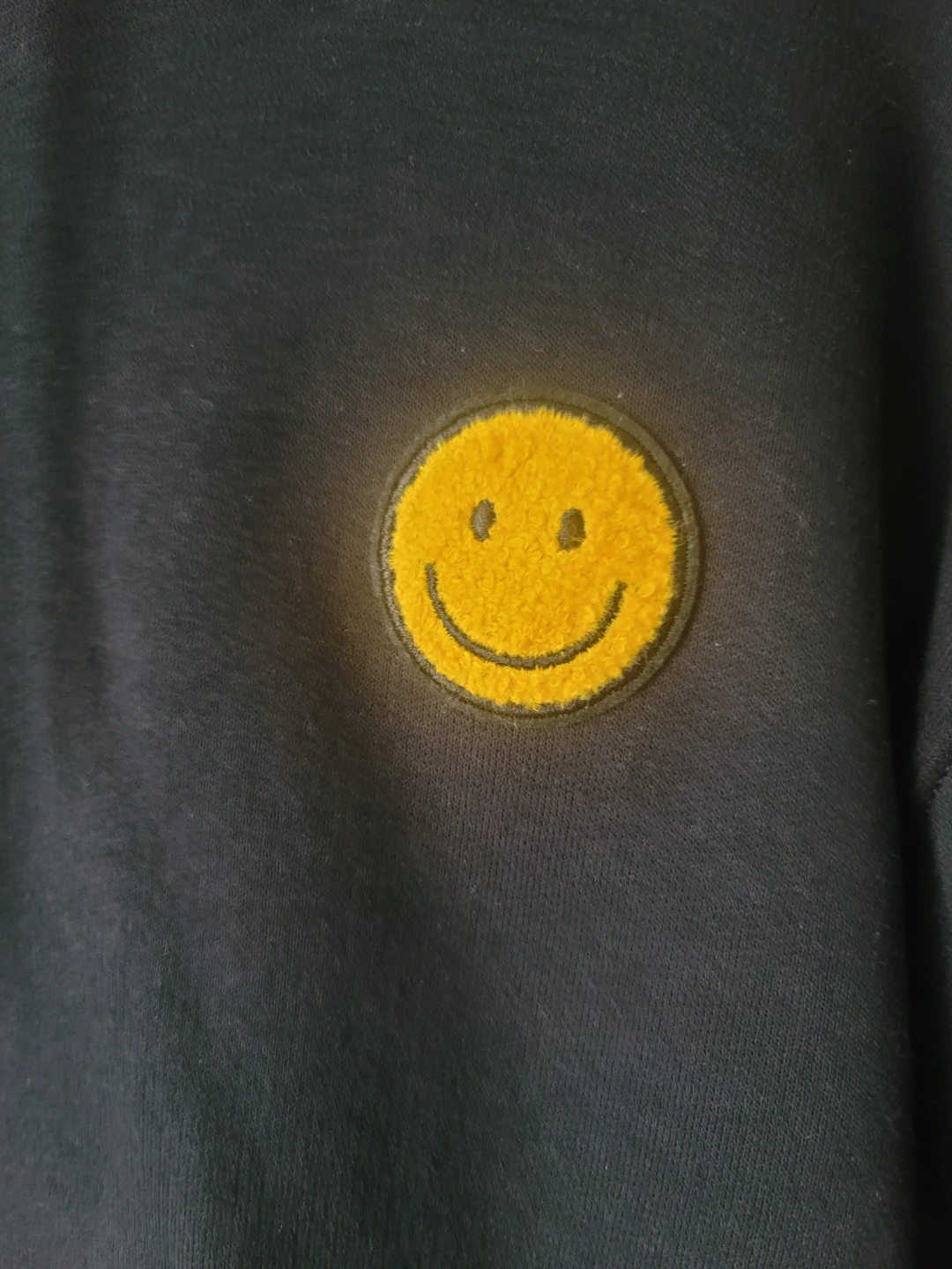 Smiley hoodie size Medium - photo 2