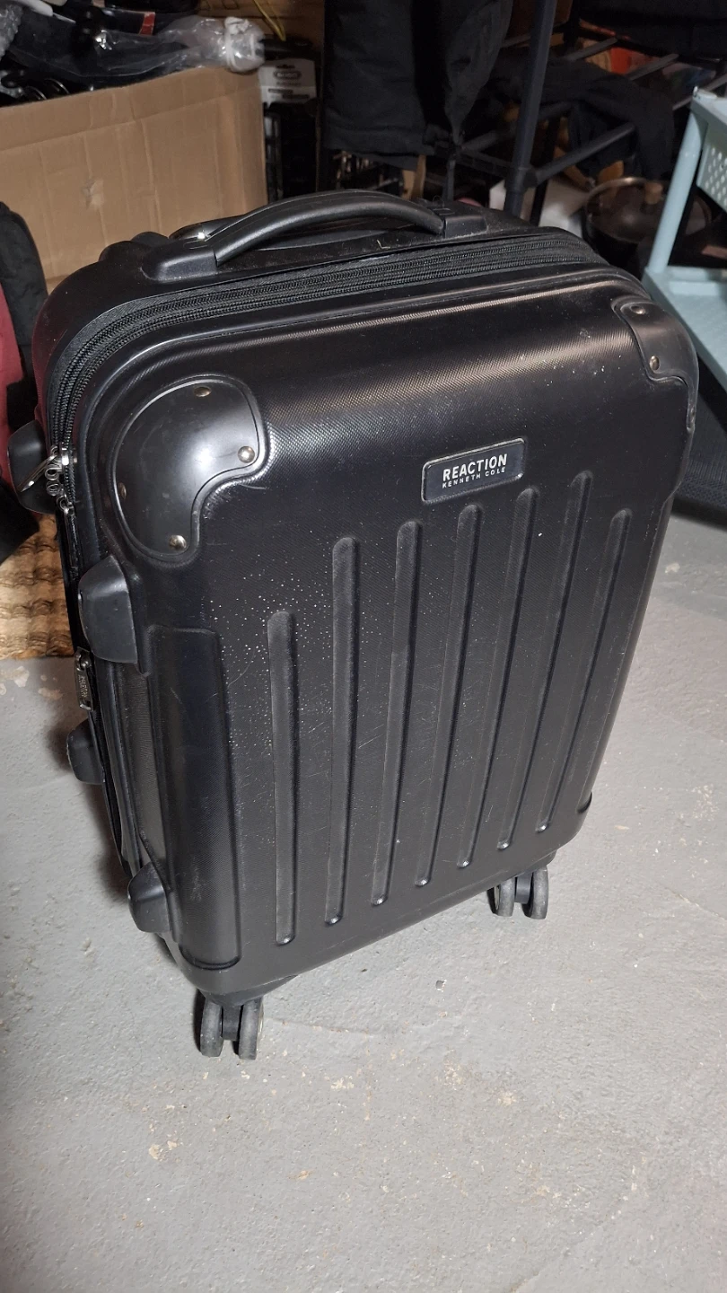 Kenneth Cole Reaction Hardside Carry-On Luggage