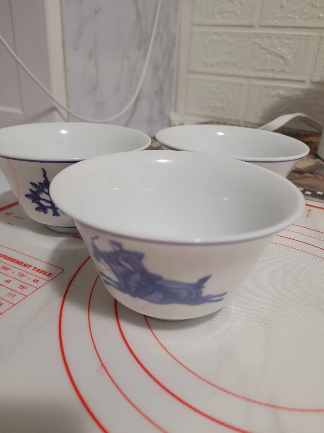 Tatung Taiwan Blue White Porcelain Bowls (Set of 3)$6 - photo 4