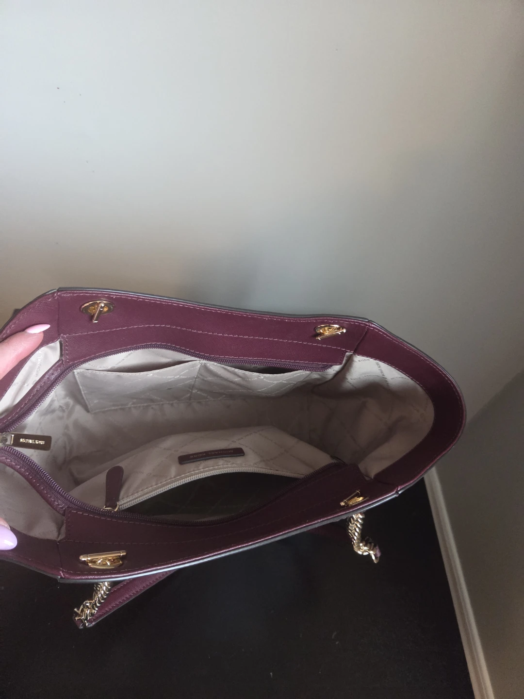 Michael Kors Tote Bag - Burgundy Leather - photo 3