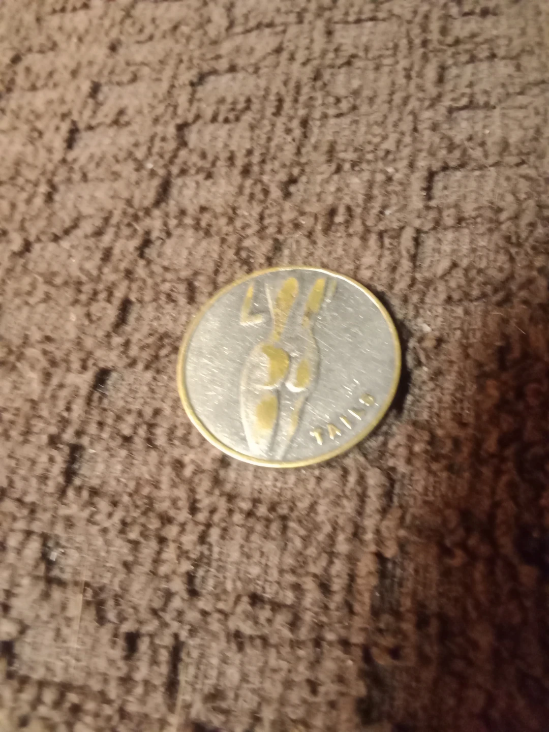 Vintage heads & tails coin. - photo 2