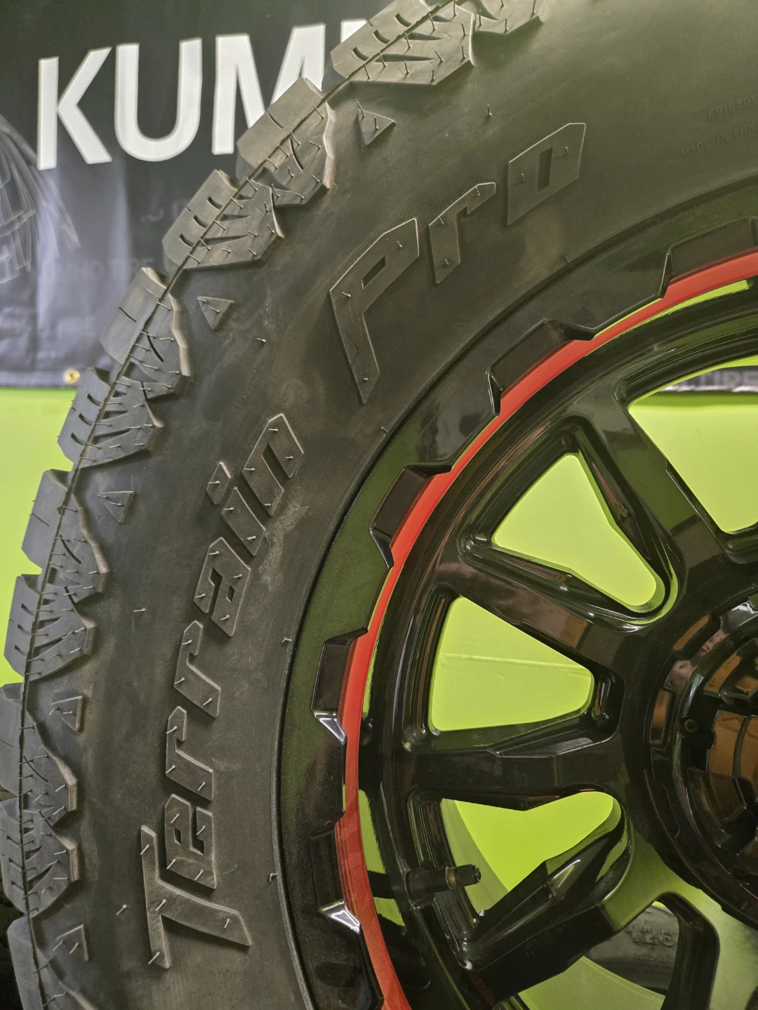 35x12.50R20 Toyo Open Country R/T Tires on 20” Weld Wheels - photo 5