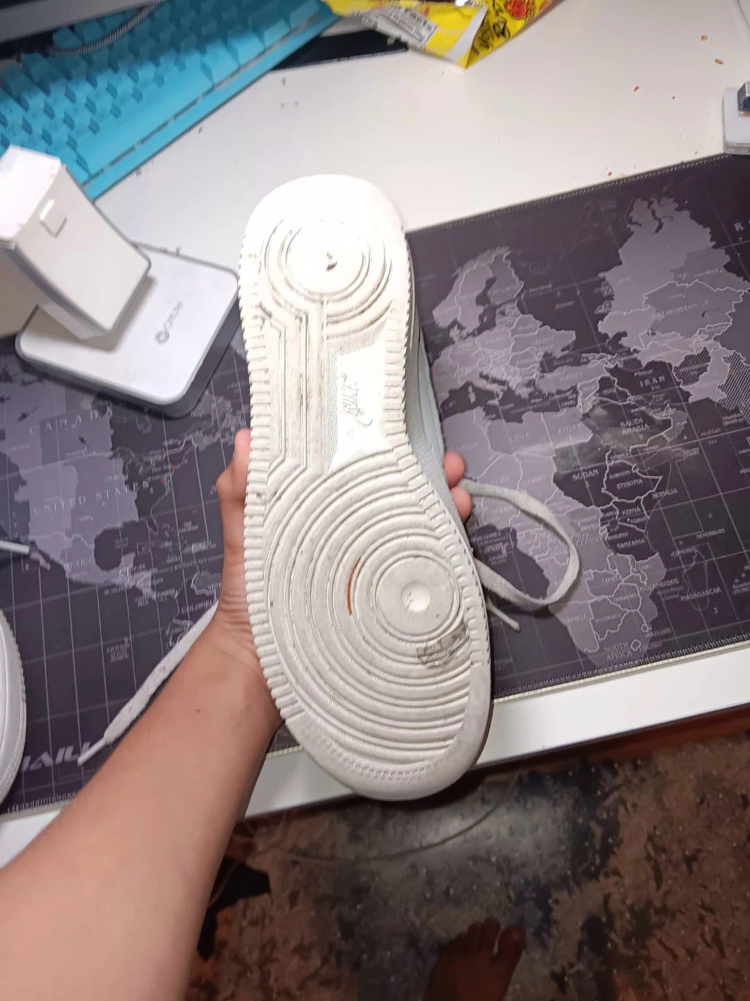Nike Air Force 1 White Sneakers slightly used - photo 4