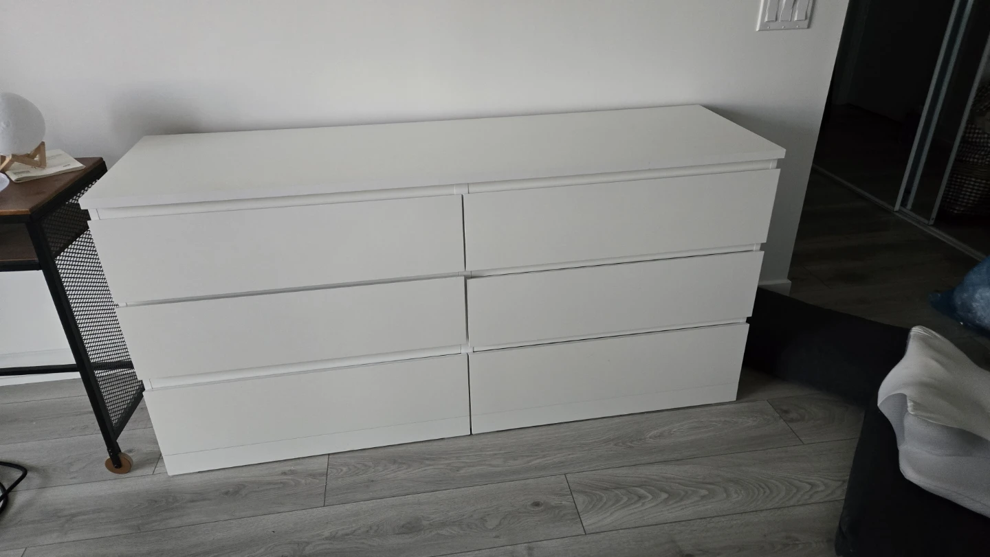 White 6-Drawer Dresser