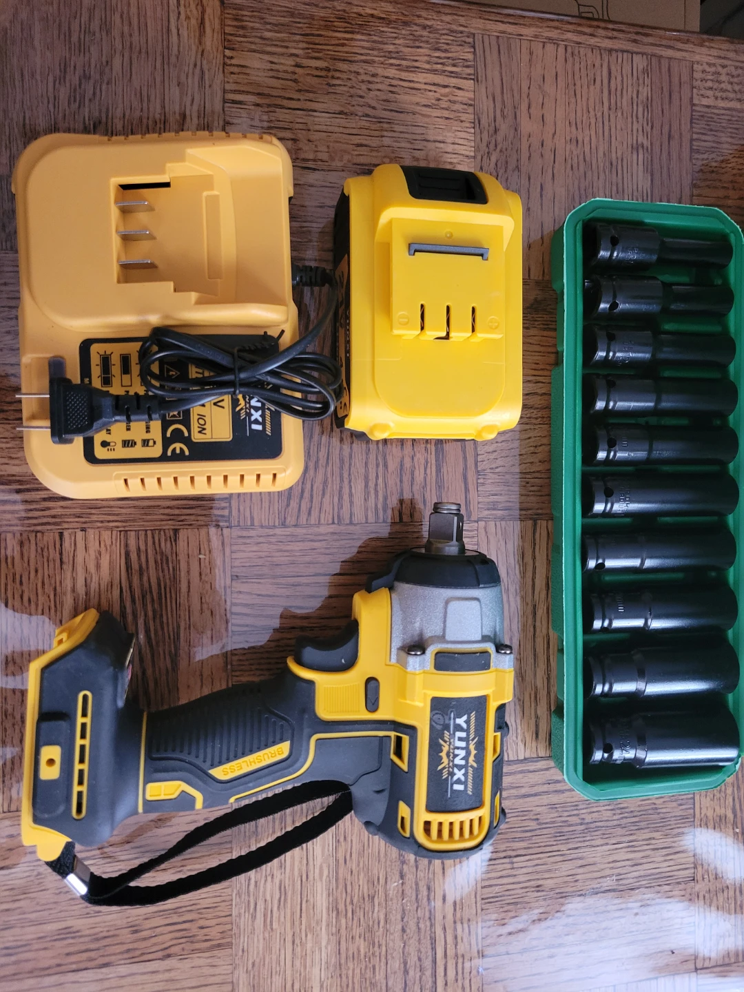 NEW YUNXI BS001 Electric Wrench Kit with 21V 4.0AH Battery