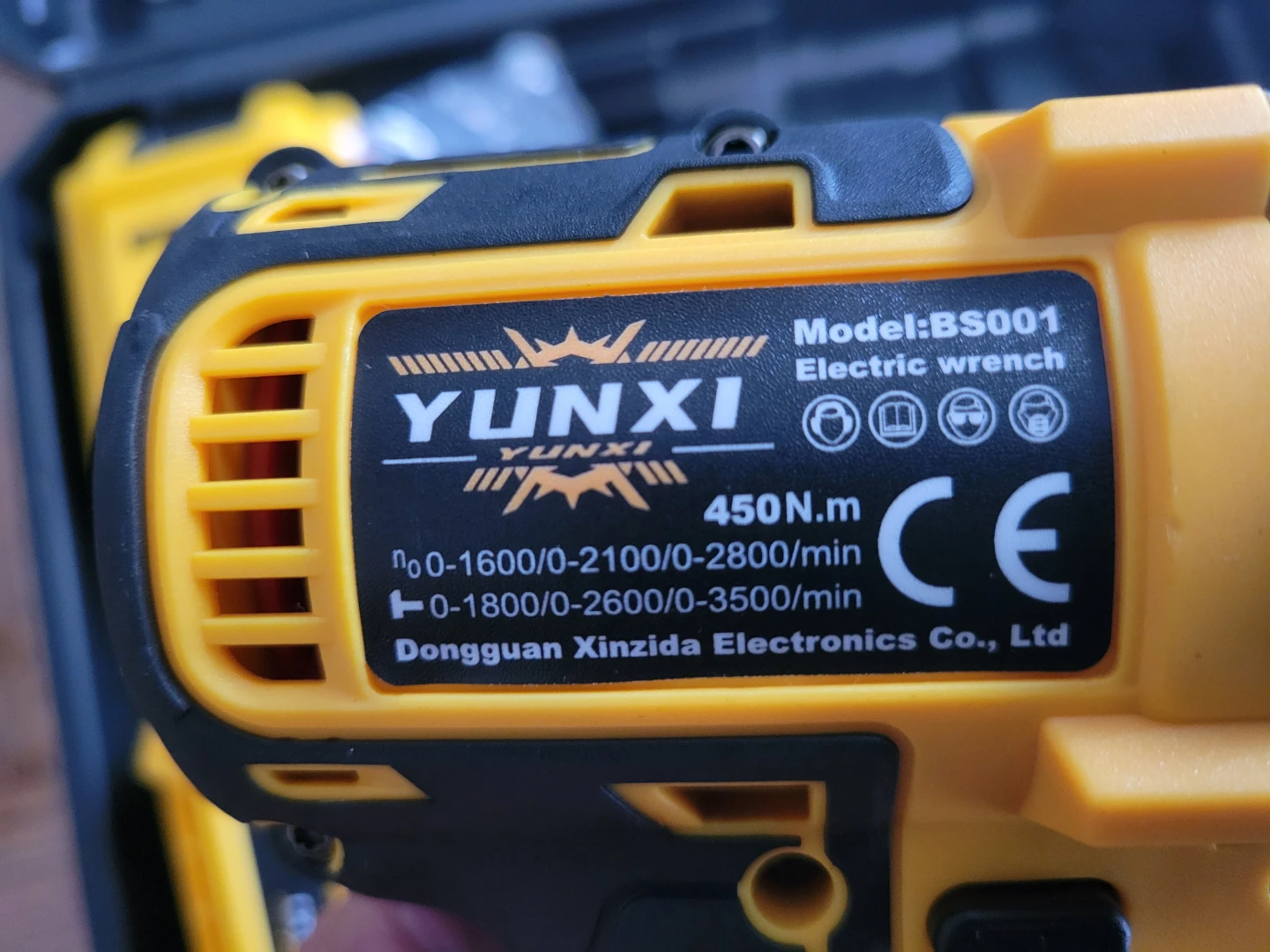 NEW YUNXI BS001 Electric Wrench Kit with 21V 4.0AH Battery - photo 4