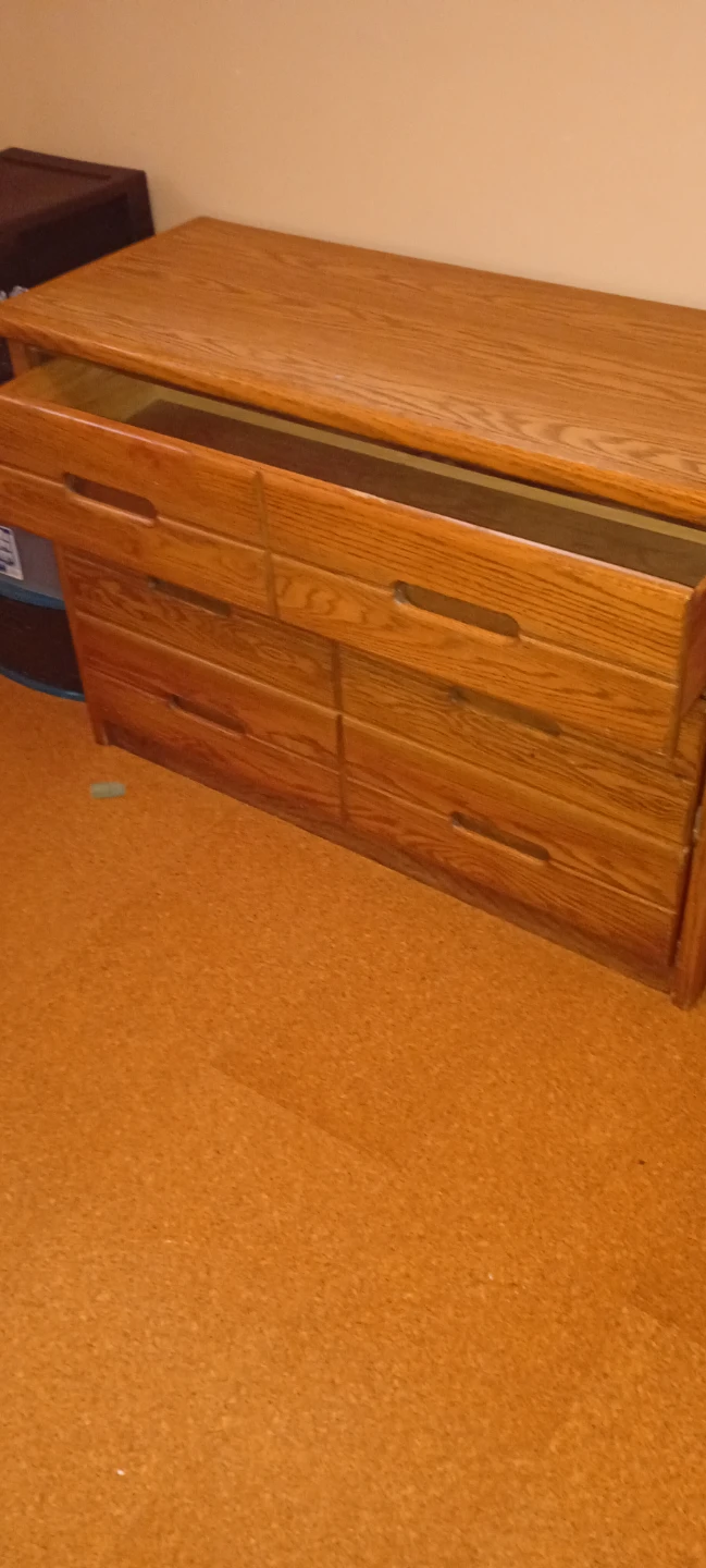 Oak Dresser - 6 Drawer Chest