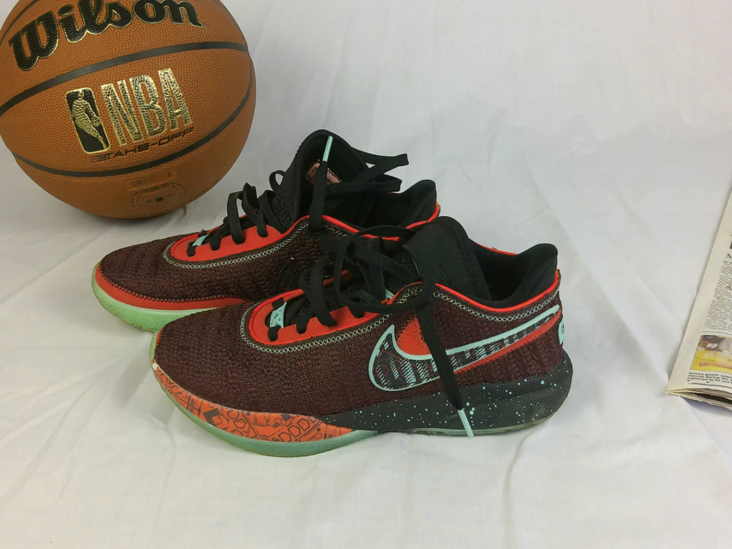 Nike LeBron 20 SE GS 'Night Maroon' - photo 4