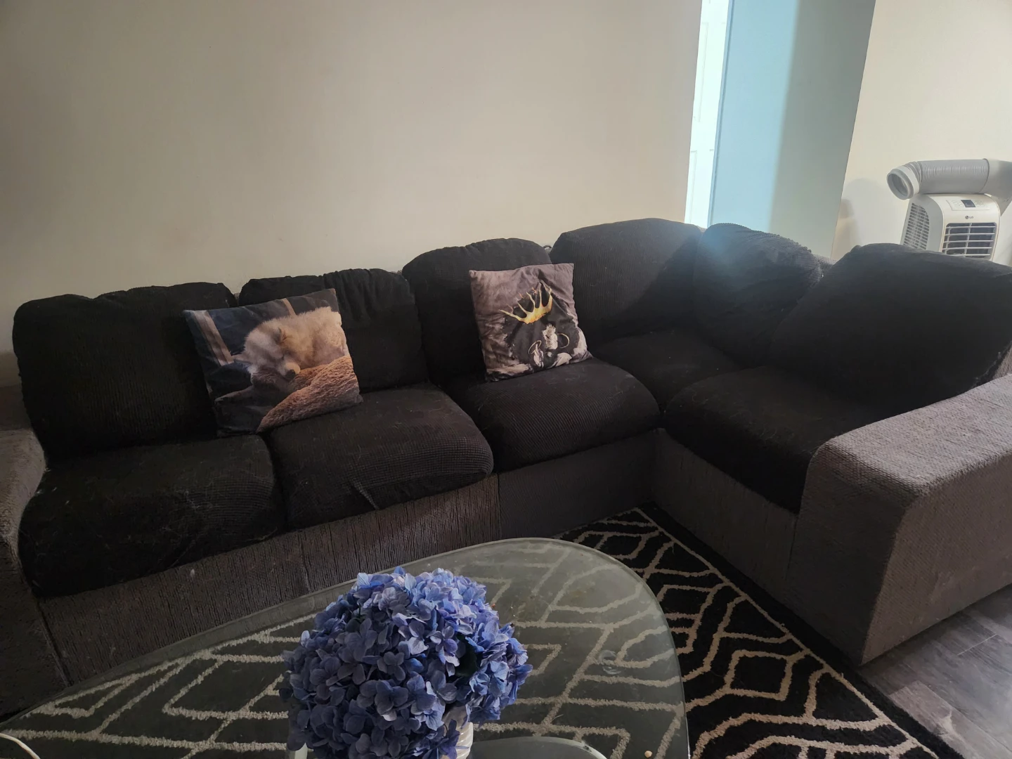 Sectional Couch - Dark Gray and Black
