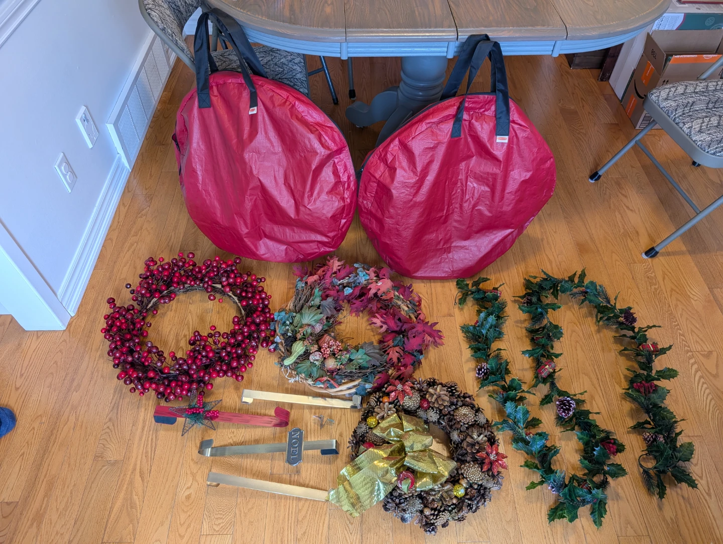 Bundle: Wreaths, Garlands & Storage Bags