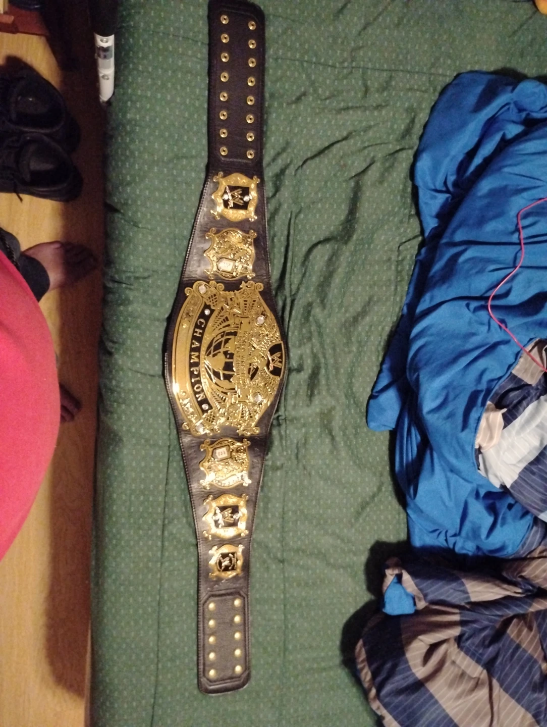 Selling A W.W.E Undisputed Wrestling Championship Belt
