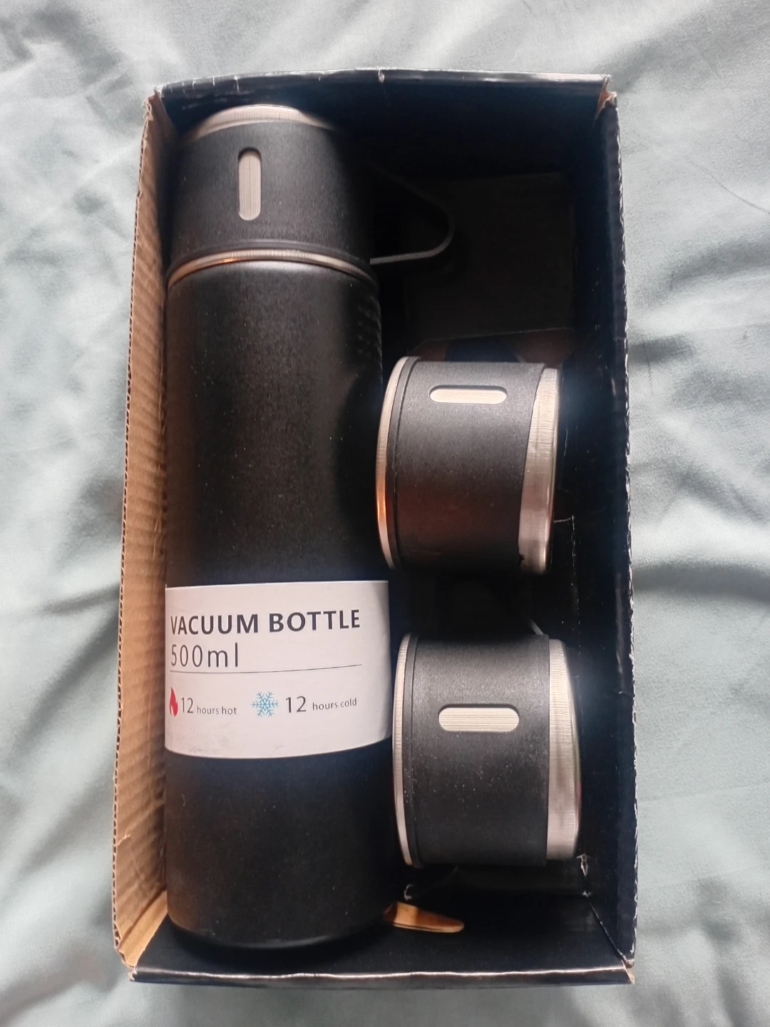 Vacuum Flask Set with 2 Cups - 500ml
