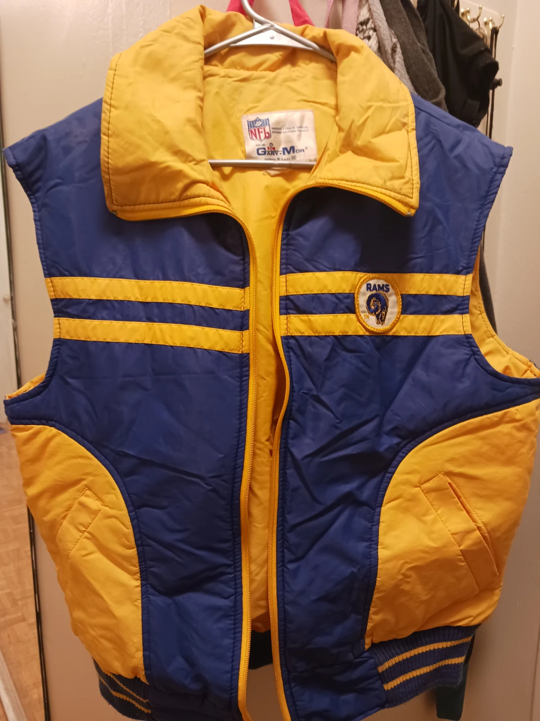 Vintage! NFL Rams Puffer Vest