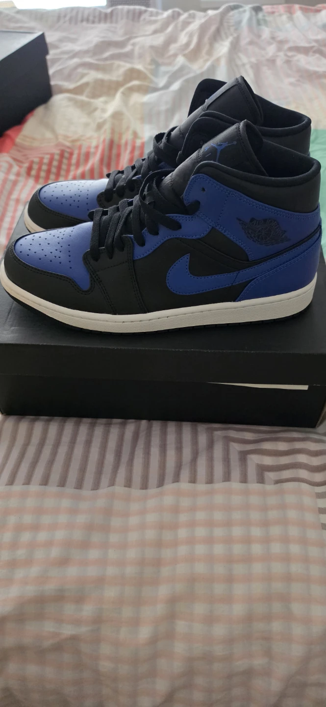 Air Jordan 1 Mid SE Royal Blue Sneakers - photo 3
