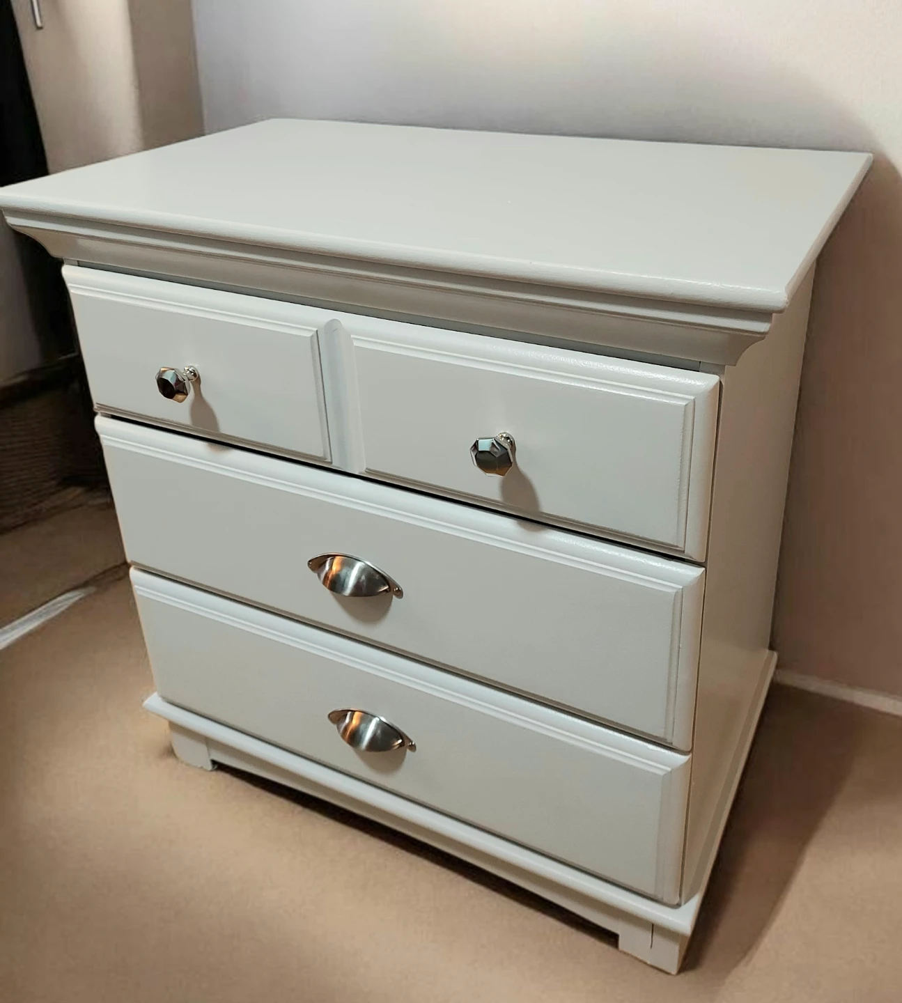 Ultra Light Grey 3-Drawer Dresser