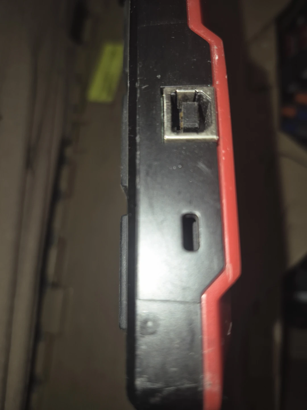AKAI PROFESSIONAL MPD218 Pad Controller - photo 2