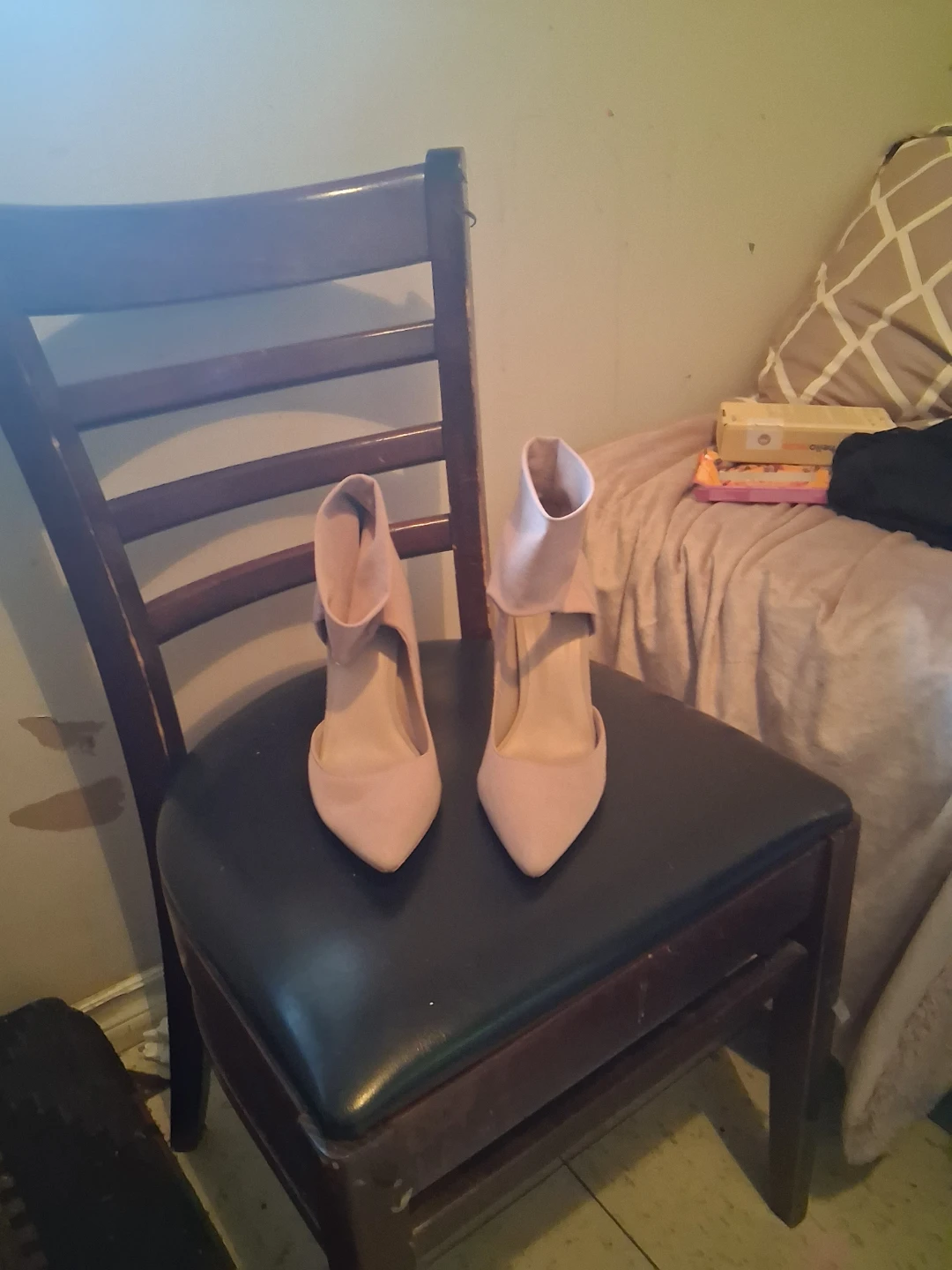 Women's High Heel Pumps - photo 2